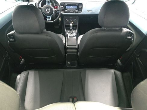 Used 2014 Volkswagen Beetle 1.8T FWD image 12