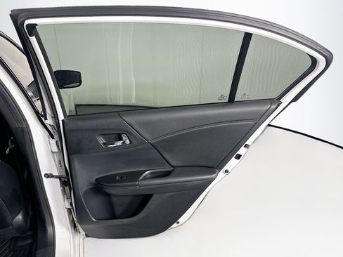 Used 2016 Honda Accord Sport image 27