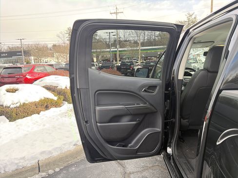 Used 2022 GMC Canyon AT4 w/ Trailering Package image 28