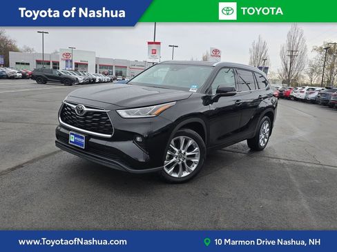 Used 2023 Toyota Highlander Limited AWD/4WD image 1