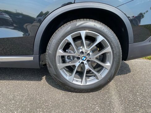 New 2026 BMW X5 xDrive40i w/ Parking Assistance Package AWD/4WD image 5