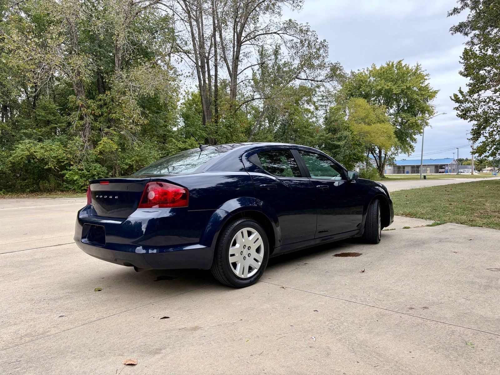 Used 2013 Dodge Avenger SE FWD image 9