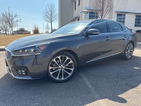 Used 2019 Kia Cadenza Technology image 1