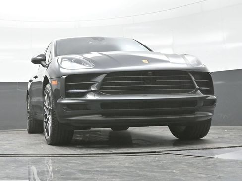 Used 2020 Porsche Macan AWD/4WD image 23
