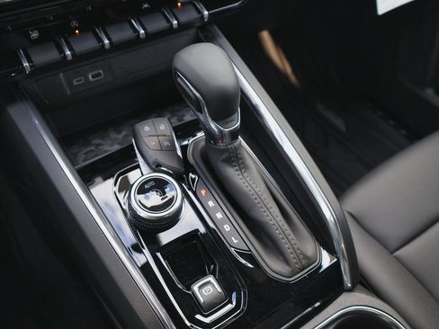 New 2026 GMC Canyon Elevation w/ Convenience Package image 18