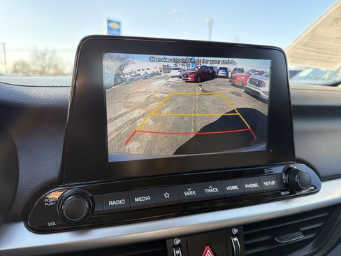 Used 2019 Kia Forte LXS image 19