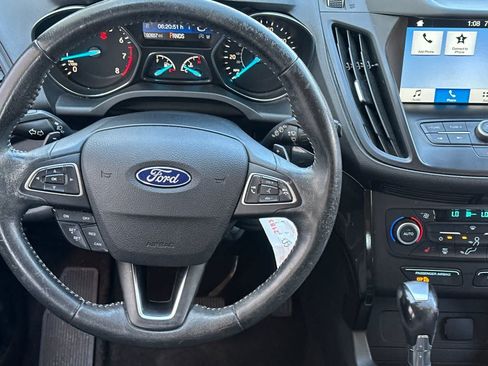 Used 2018 Ford Escape SE w/ SE Sport Appearance Package FWD image 16