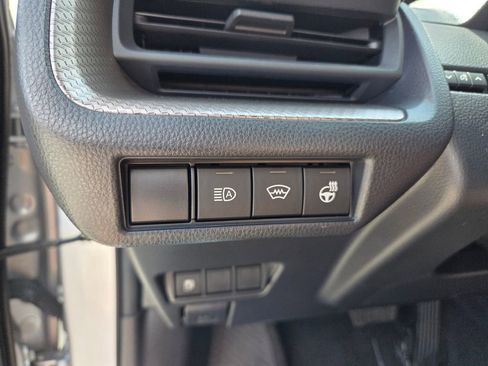 Used 2023 Toyota Prius XLE FWD image 23