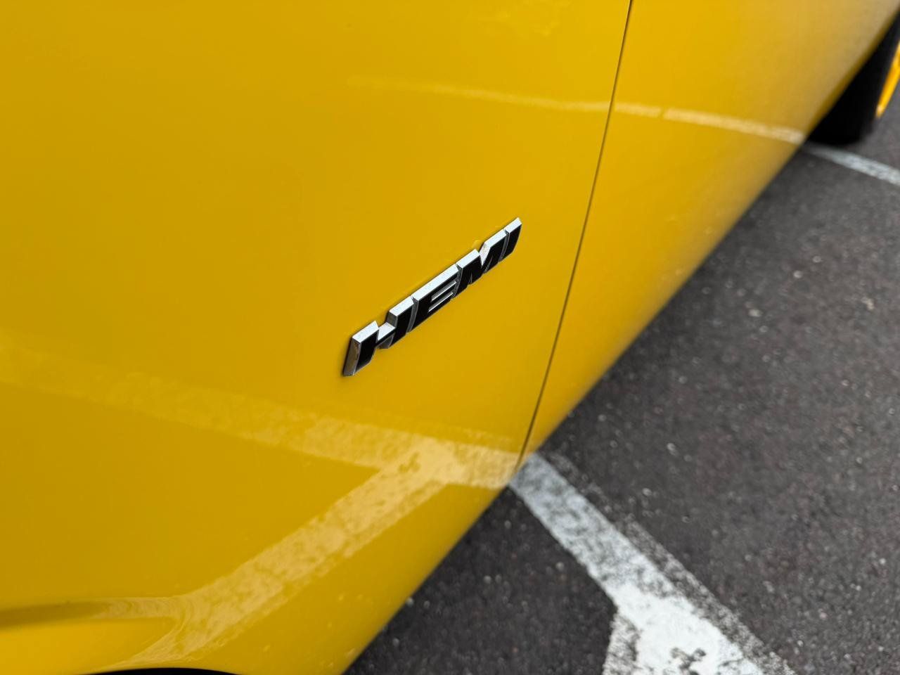 Used 2019 Dodge Challenger R/T RWD image 9