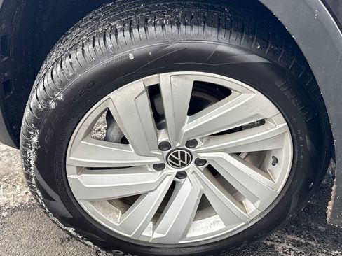 Used 2021 Volkswagen Atlas Cross Sport SEL image 12