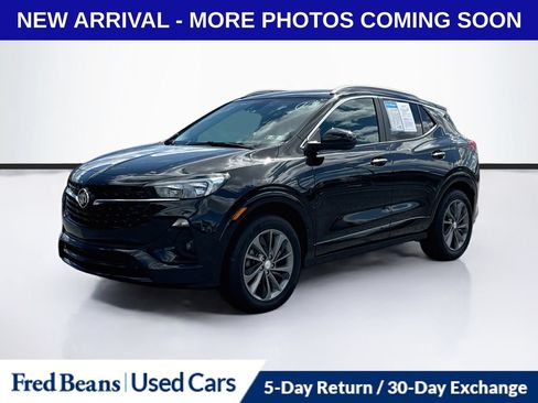 Used 2022 Buick Encore GX Select w/ Sport Touring Package AWD/4WD image 3