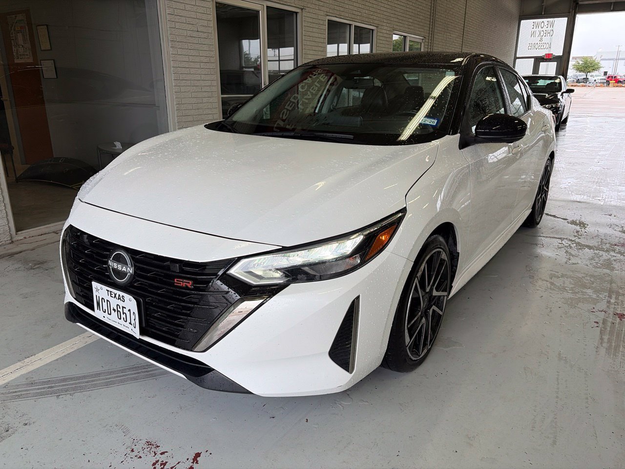 Used 2025 Nissan Sentra SR w/ SR Premium Package FWD image 1