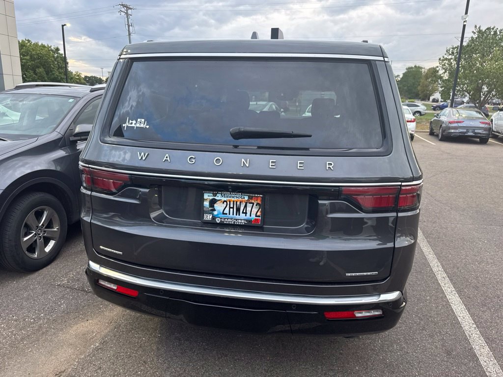 Used 2022 Jeep Wagoneer Series III AWD/4WD image 28