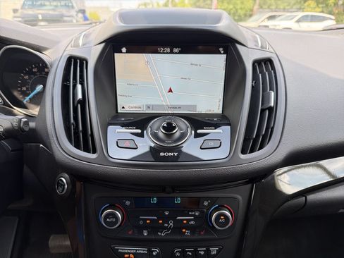 Used 2019 Ford Escape Titanium AWD/4WD image 29