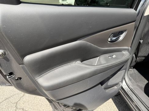 Used 2022 Nissan Murano S image 32