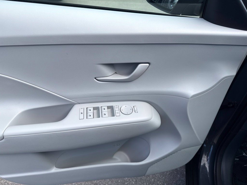 Used 2026 Hyundai Kona SEL Sport FWD image 22