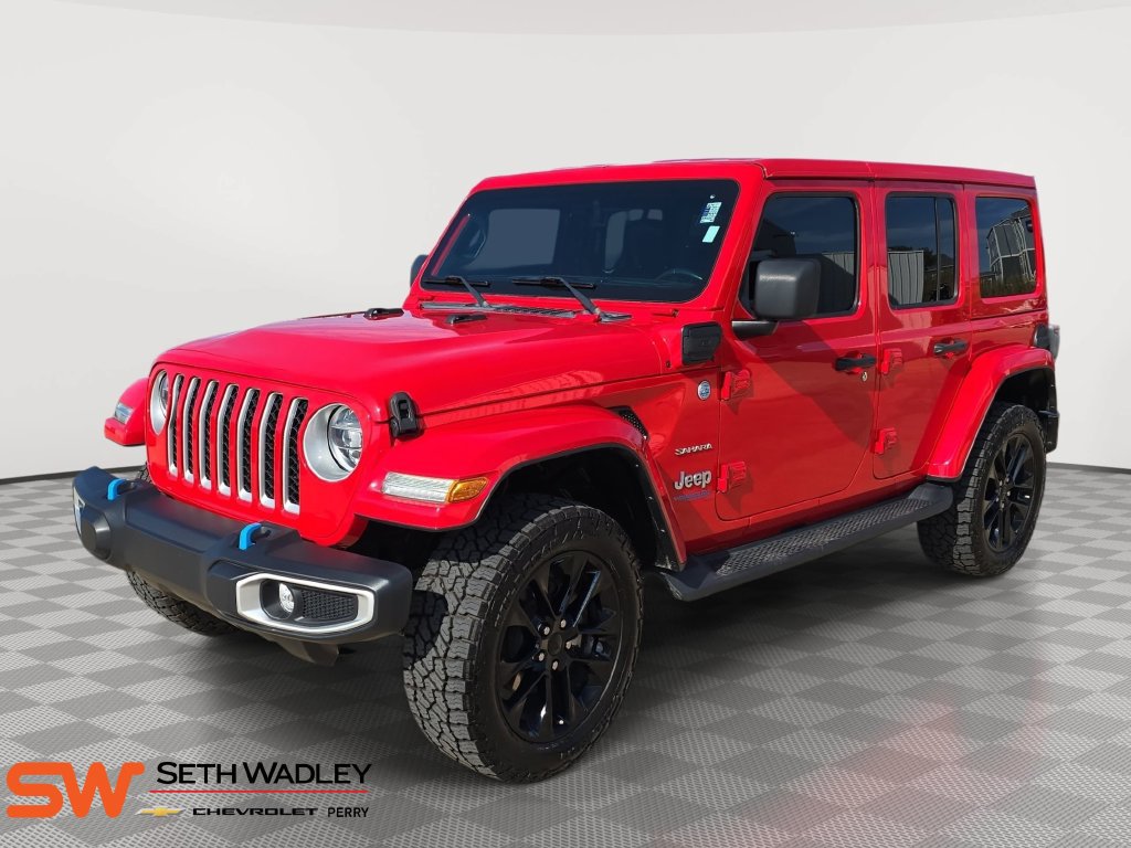 Used 2022 Jeep Wrangler Unlimited Sahara w/ Cold Weather Group AWD/4WD image 3