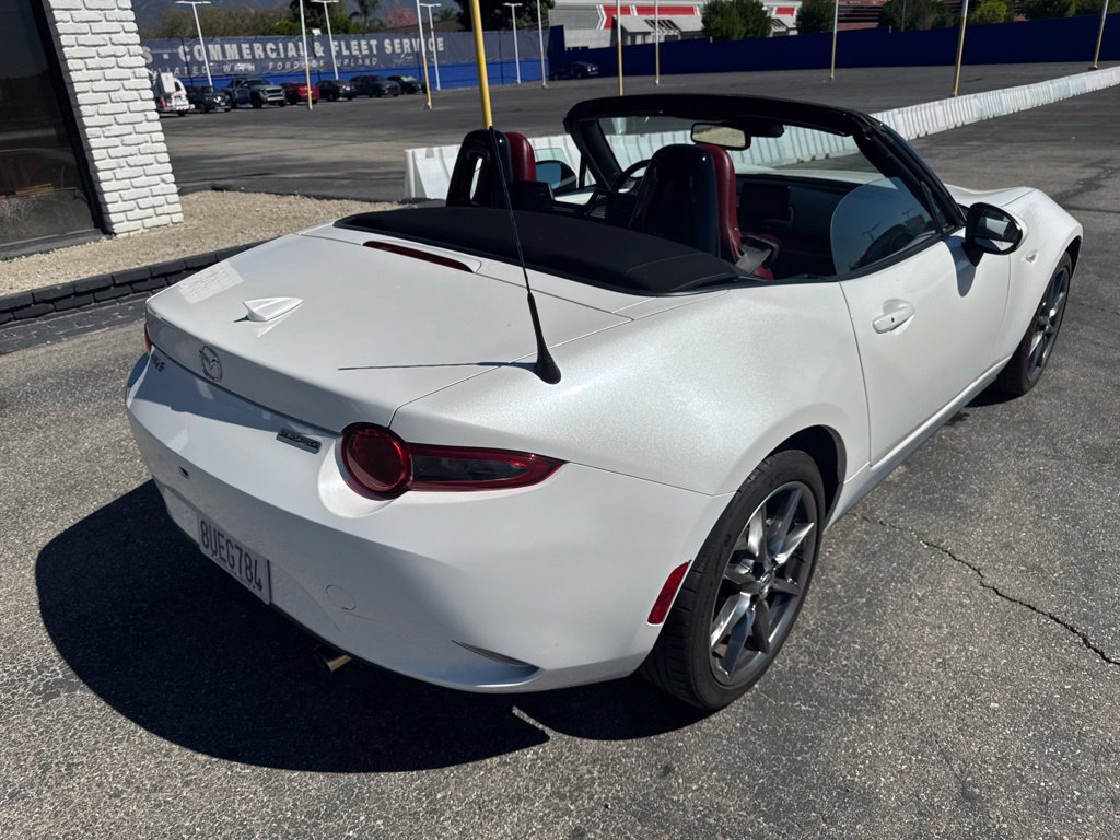 Used 2020 MAZDA MX-5 Miata Grand Touring RWD image 5