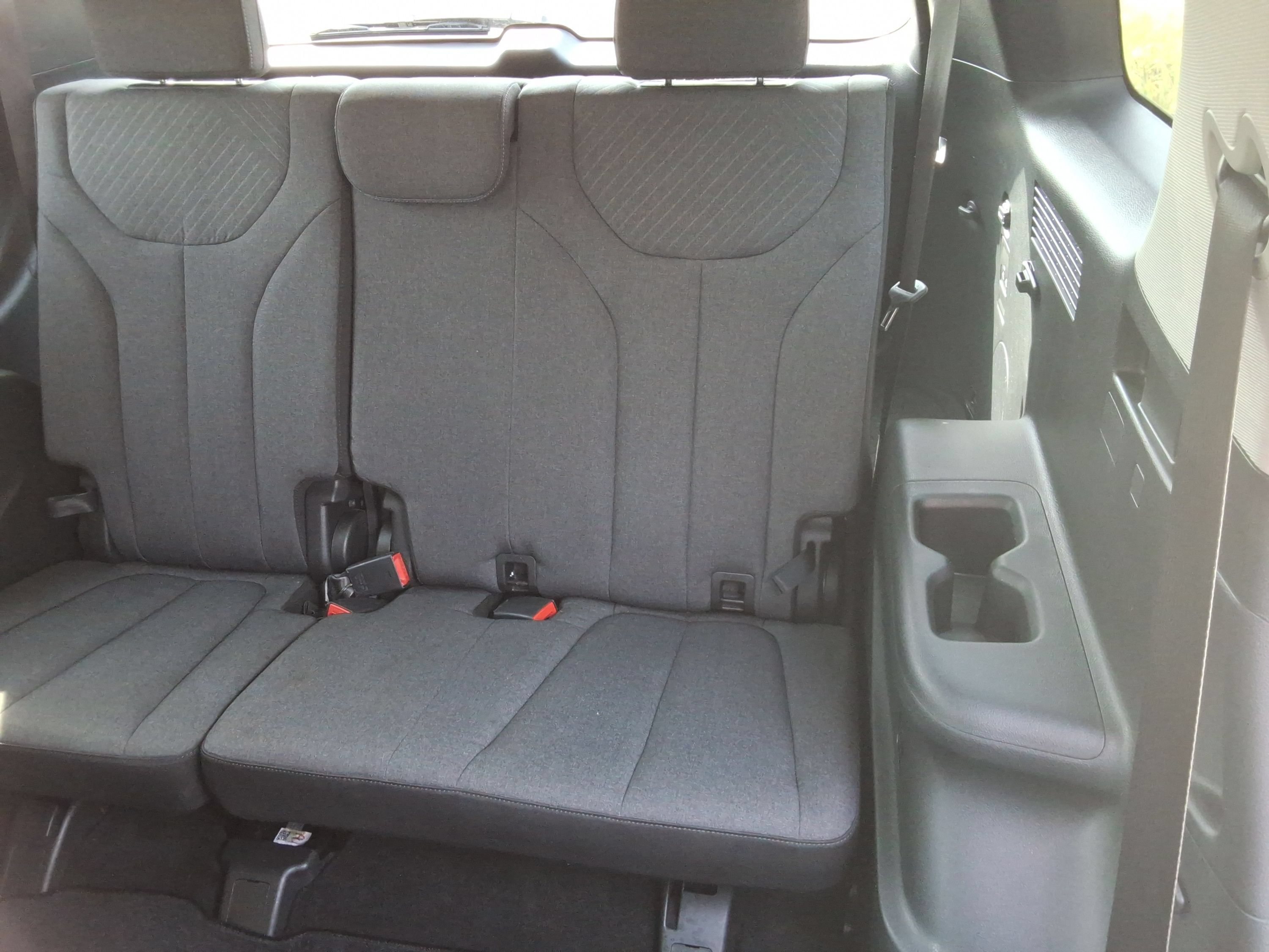 Used 2023 Hyundai Palisade SE AWD/4WD image 32
