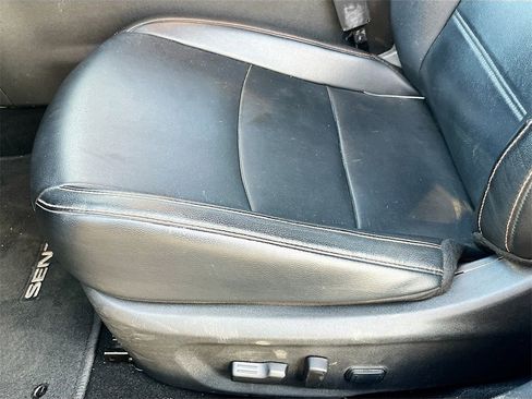 Used 2023 Nissan Sentra SR w/ SR Premium Package image 18