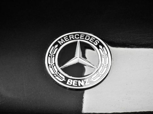Used 2025 Mercedes-Benz GLS 450 4MATIC image 96