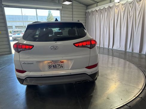 Used 2018 Hyundai Tucson Value FWD image 6