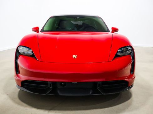 Used 2020 Porsche Taycan image 16