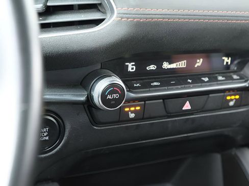 Used 2024 MAZDA MAZDA3 s image 20