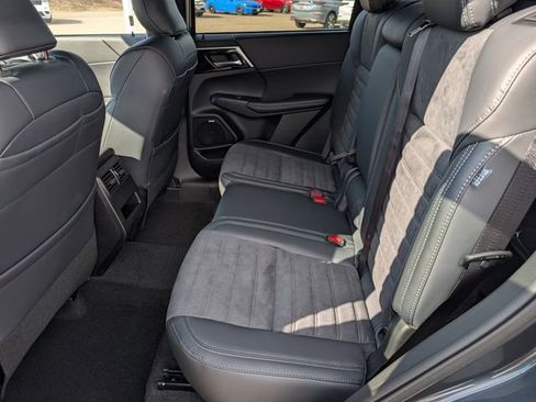 New 2026 Mitsubishi Outlander LE AWD/4WD image 5