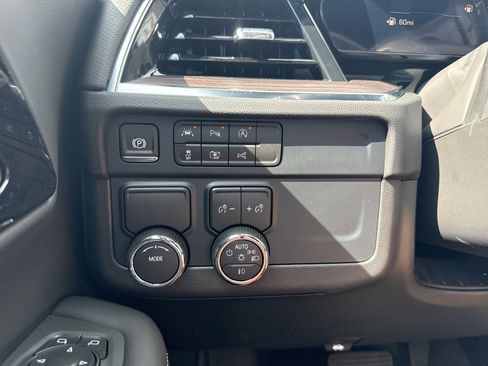 New 2026 Chevrolet Suburban Premier image 13