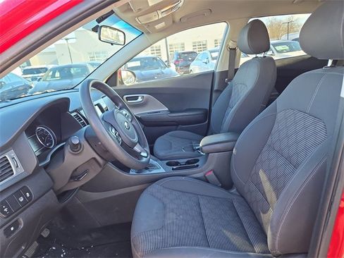 Used 2018 Kia Niro LX image 21