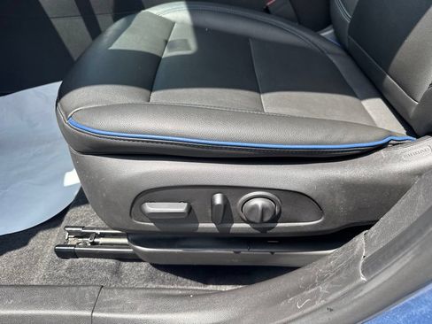 Used 2025 Buick Envista Sport Touring w/ Convenience I Package FWD image 36