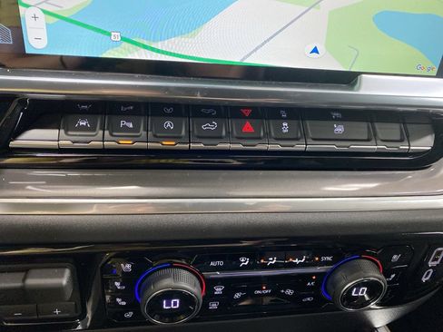 New 2026 Chevrolet Silverado 1500 High Country w/ High Country Premium Package AWD/4WD image 40