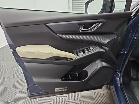 Used 2024 Subaru Ascent Premium w/ Convenience Package image 28