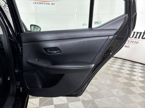Used 2024 Nissan Sentra SV FWD image 23
