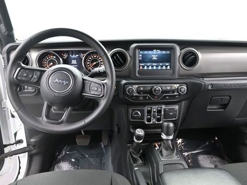 Used 2022 Jeep Wrangler Unlimited Sport AWD/4WD image 17