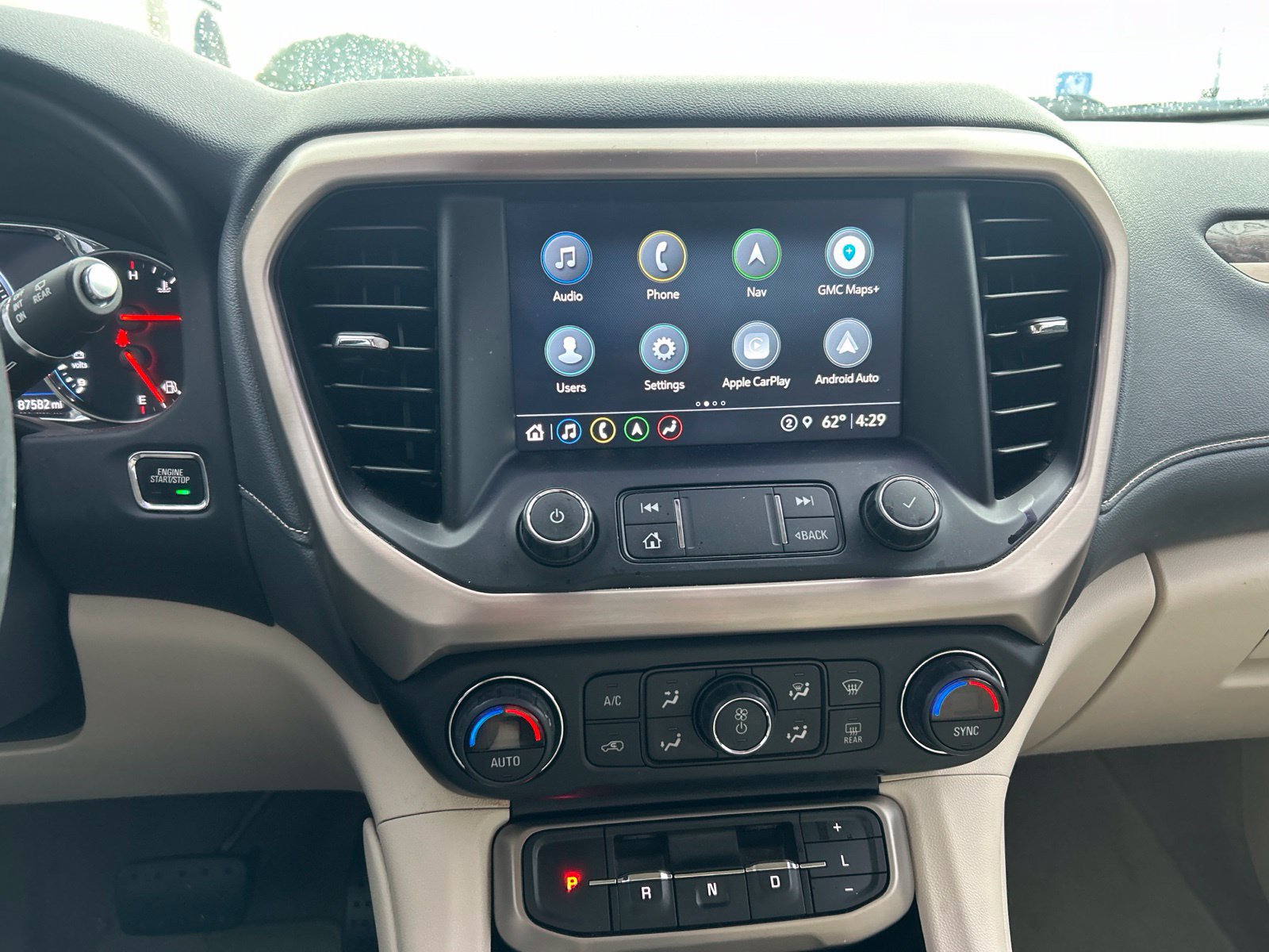Used 2021 GMC Acadia Denali w/ Denali Technology Package FWD image 16