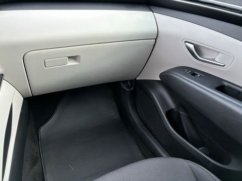 Used 2023 Hyundai Tucson SE image 38