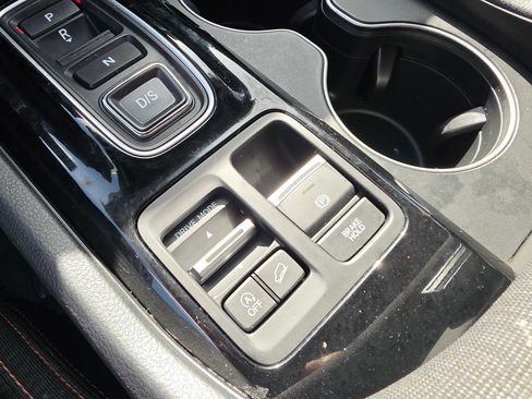 Certified 2025 Honda Pilot Sport image 22