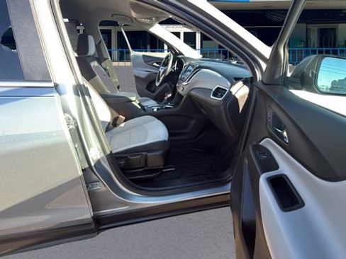 Used 2023 Chevrolet Equinox LT image 17