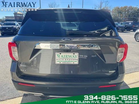 Used 2020 Ford Explorer XLT w/ Equipment Group 202A image 7