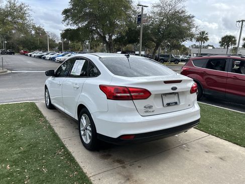 Used 2018 Ford Focus SE image 5