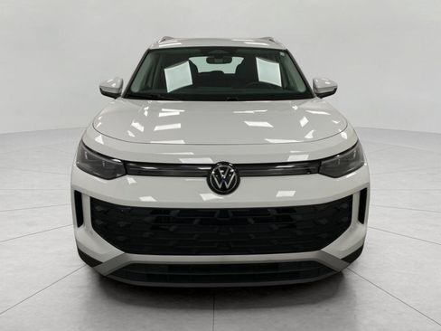 Used 2026 Volkswagen Tiguan SE AWD/4WD image 11