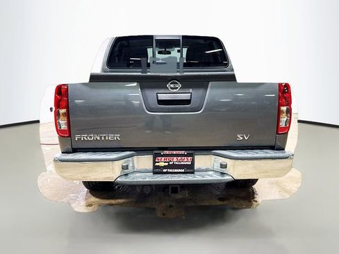 Used 2019 Nissan Frontier SV image 8