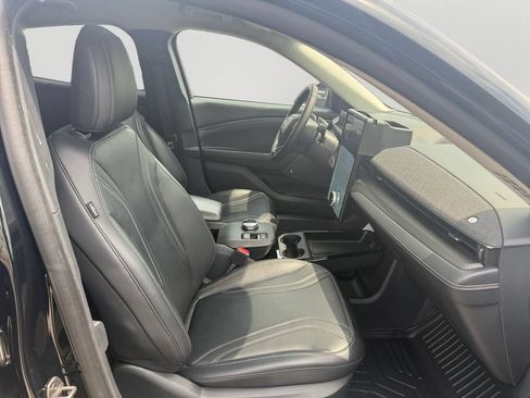 Used 2022 Ford Mustang Mach-E Premium RWD image 11