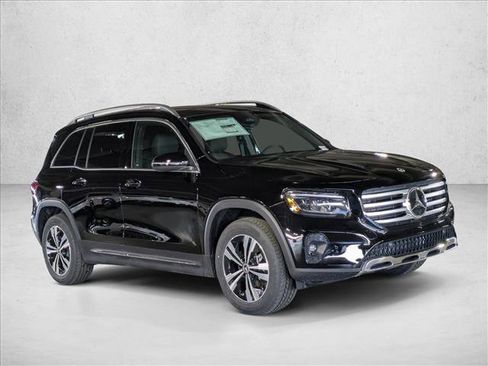 New 2025 Mercedes-Benz GLB 250 4MATIC image 7