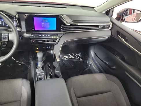 Used 2025 Toyota Camry LE w/ Convenience Package FWD image 17