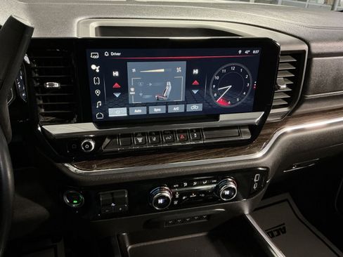 Used 2024 GMC Sierra 2500 SLE w/ SLE Convenience Package image 29