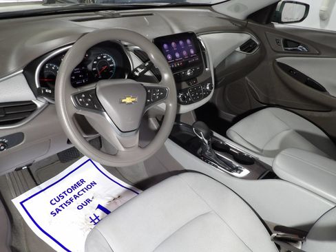 Used 2022 Chevrolet Malibu LT FWD image 8