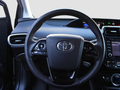 Used 2020 Toyota Prius Prime LE image 24